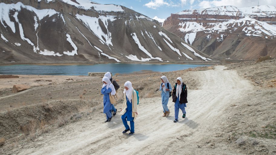  filles village Band-e-Amir Afghanistan, 2023.