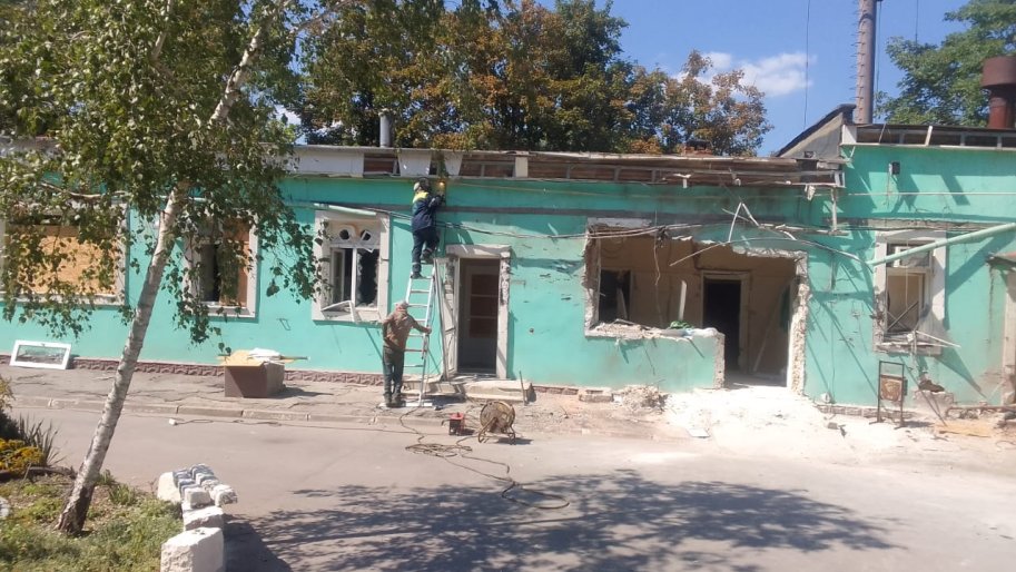 Angegriffene medizinische Einrichtung in der Region Cherson. Ukraine, August 2023.