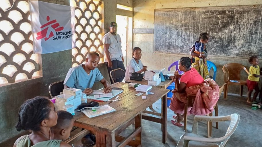 Clinique mobile MSF en réponse aux cyclones Honde et Jude à Madagascar.