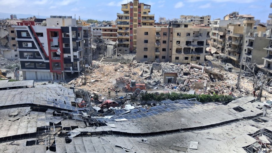 Vue des dégâts causés à l'hôpital Jabal Amel à la suite d'une frappe israélienne perpétrée le 1er juin à Sour (Tyr), dans le sud du Liban.