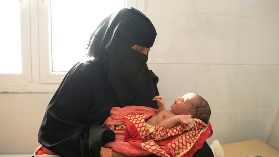 Raheema Mohamed Ali, 25 ans, originaire de Mocha, à la maternité de MSF de l'hôpital général de Mocha.