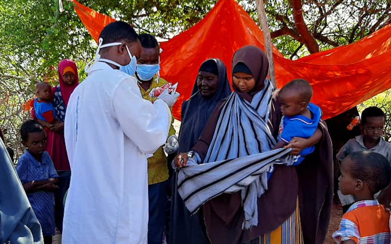 Distribution de Plumpy Nut pendant la période de soudure à El Wak, Jubbaland. Novembre 2020