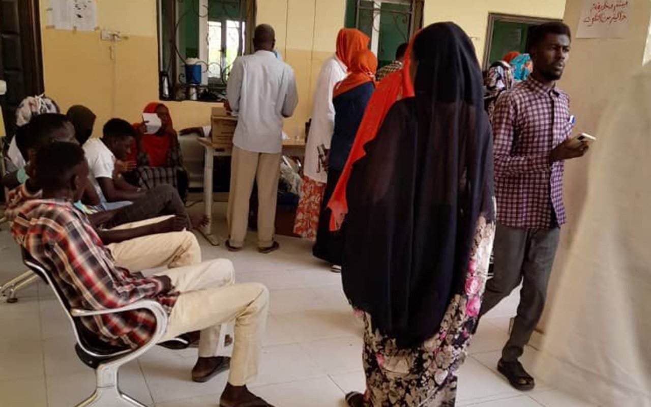 Scènes de l’hôpital du Sud, El Fasher, Darfour Nord, où de nombreuses personnes ont été blessées dans les combats.