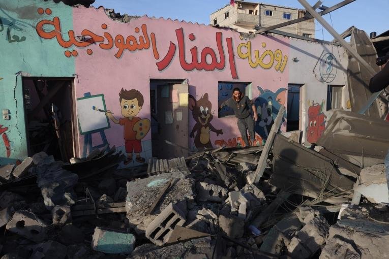 Ruines d'un bâtiment touché par un bombardement dans le sud de la bande de Gaza. Novembre 2023.