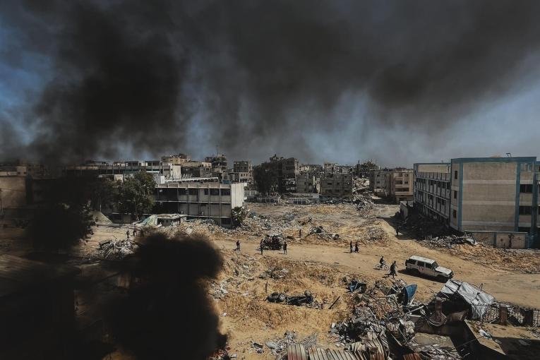 Palestine, Khan Younès, sud de Gaza, 22 avril 2024. Vue sur la ville de Khan Younès depuis le toit de l'hôpital Nasser, auparavant le plus grand hôpital du sud de Gaza.  
