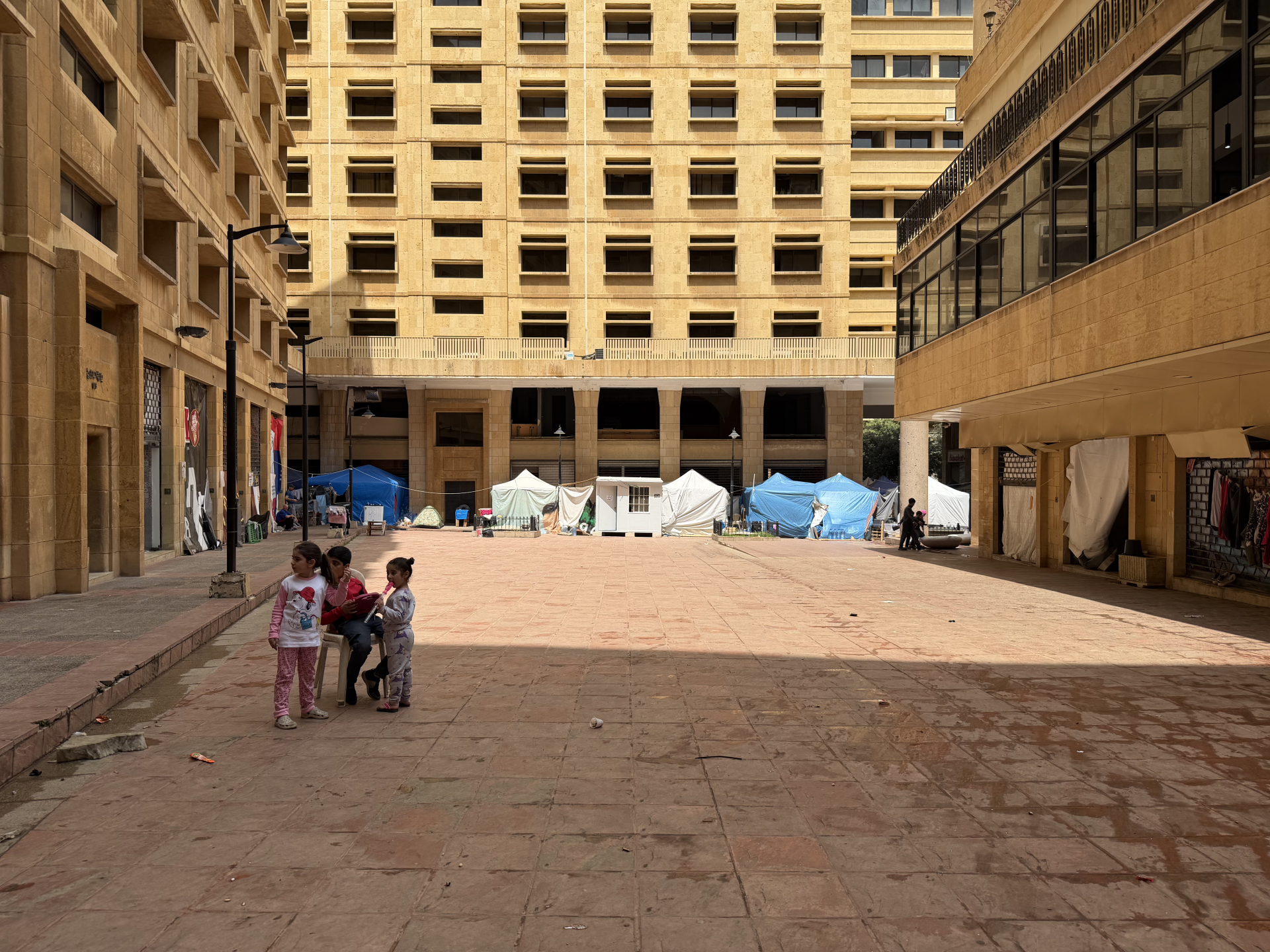 Insgesamt wurden durch die anhaltenden Angriffe Israels im Libanon mehr als eine Million Menschen gewaltsam vertrieben.