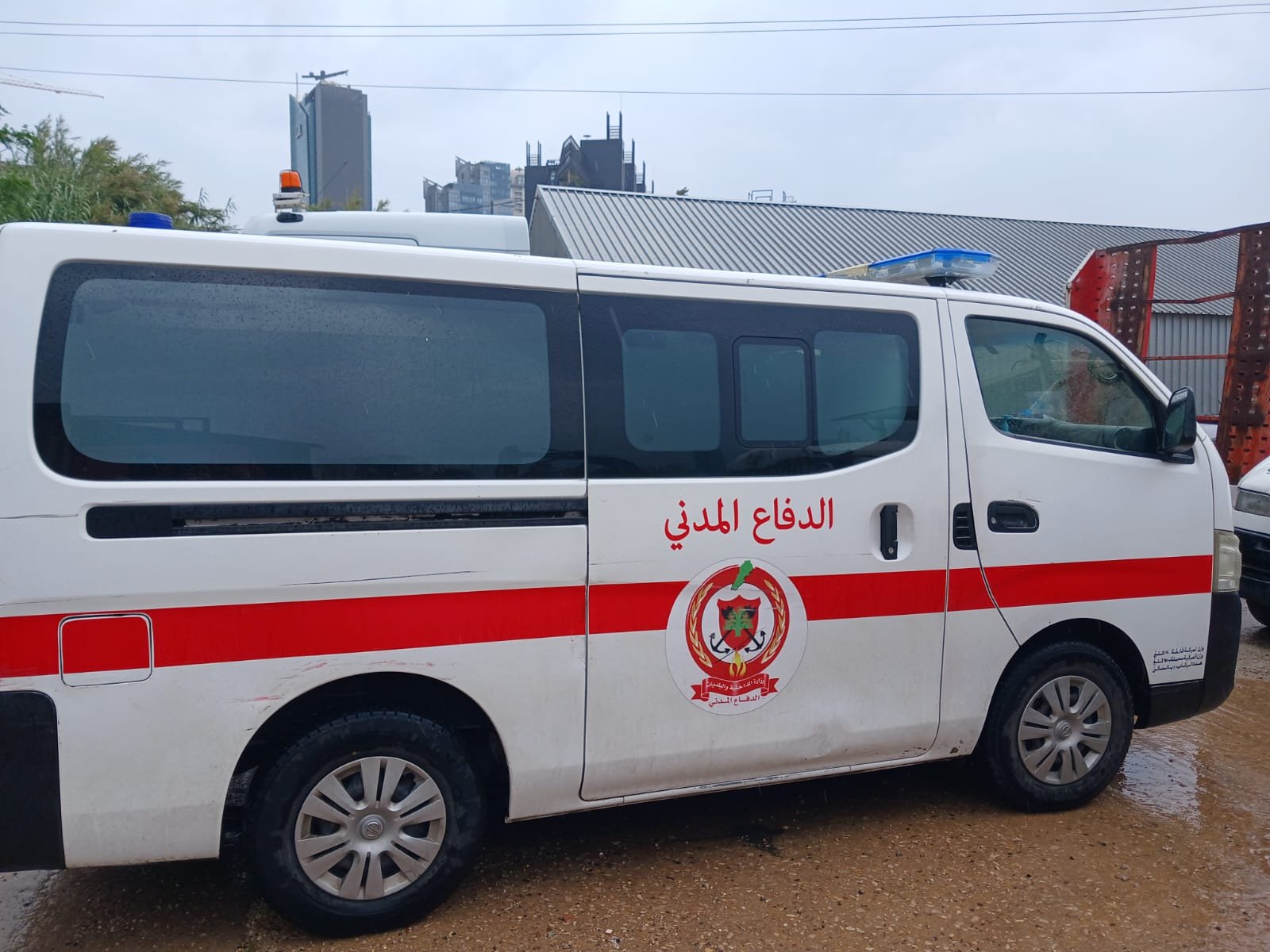 L'attaque a tué deux secouristes et en a blessé un troisième, portant à 110 le nombre total de personnels soignants tués depuis le début de l'escalade israélienne le 2 mars.