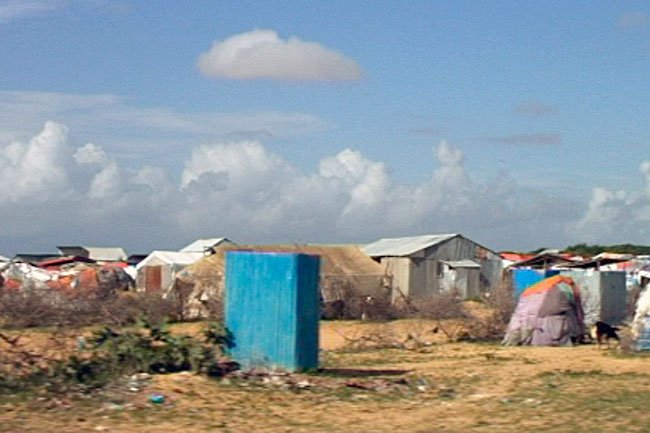 L’un des camps de déplacés se situant entre Mogadiscio et Afgooye, Somalie, 2009.