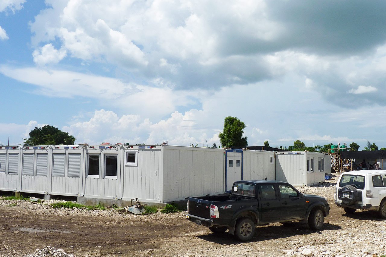 L’hôpital édifié par MSF à Léogâne dans sa phase de construction, Haïti, 01.06.2010