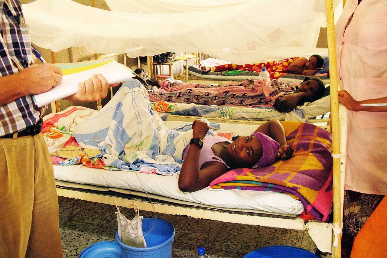 Projet de prise en charge de fistules obstétricales à Abéché. MSF a opéré environ 150 femmes en 2009.