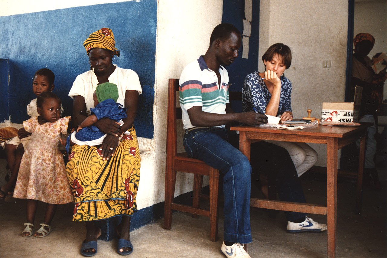 En 1984, MSF Suisse gère son premier projet à Lagdo, dans le nord du Cameroun.