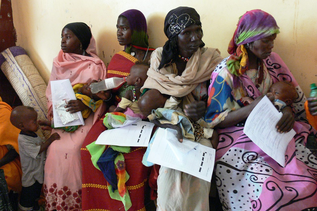 Dans les cinq projets nutritionnels de MSF au Tchad, plus de 500 enfants sévèrement malnutris sont admis chaque semaine.