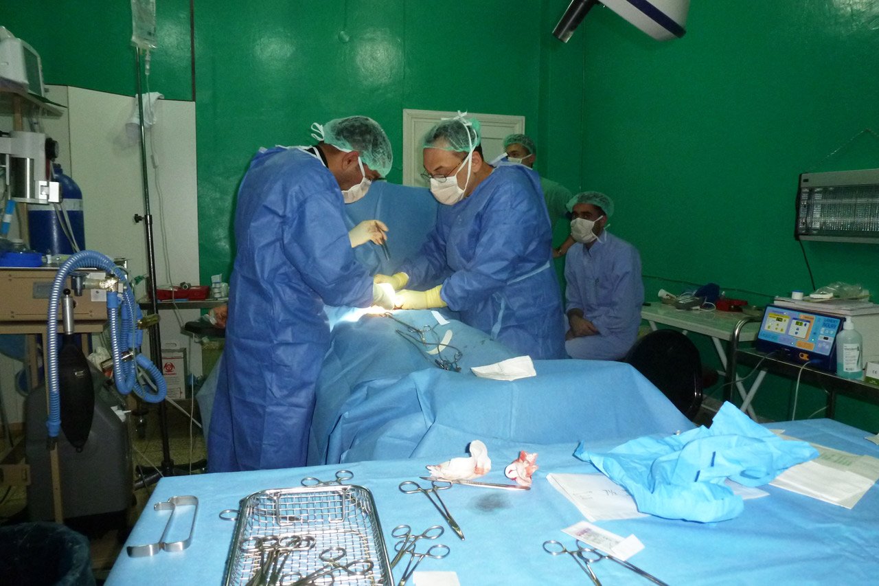 MSF continue de soigner les blessés dus aux violences, mais ils ne représentent que la partie visible d'une crise humanitaire qui affecte toute la population.