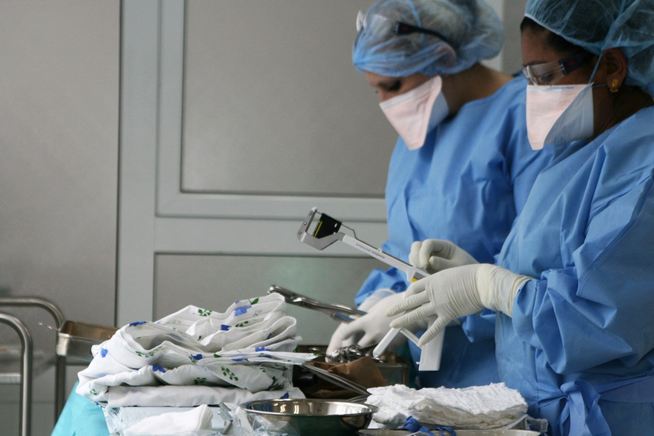 Pour la première fois, MSF a opéré avec succès six patients atteints de tuberculose multi-résistante à Erevan, en Arménie.