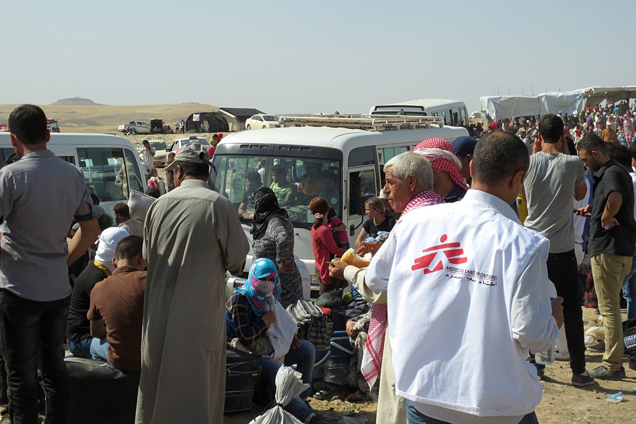 Plus de 42 300 personnes sont passées par le poste frontière de Peshkabour depuis sa réouverture le 15 août 2013.
