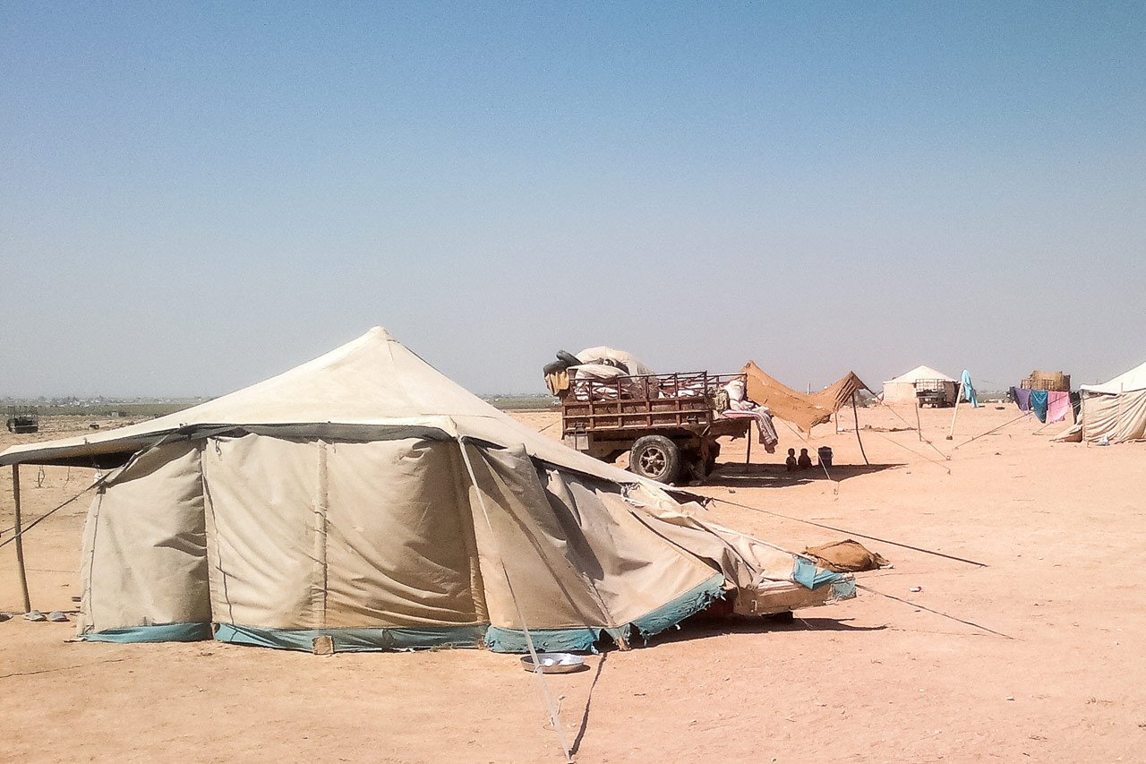 Suite aux bombardements d’octobre 2013 à Al Safira, le camp s’est vidé et les réfugiés ont fuit plus au nord.