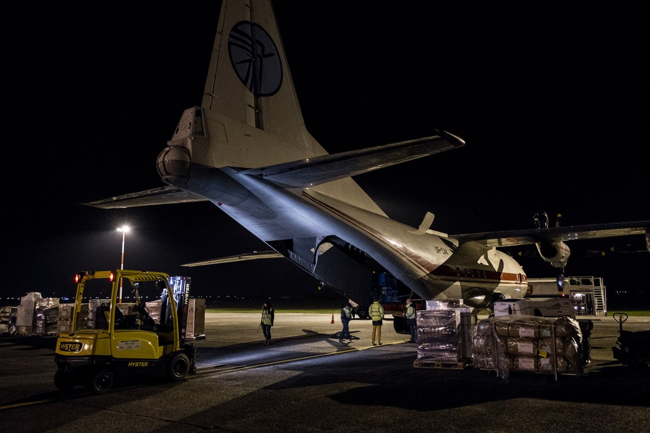 Huit avions cargo ont été affrétés dans les entrepôts MSF pour acheminer du matériel