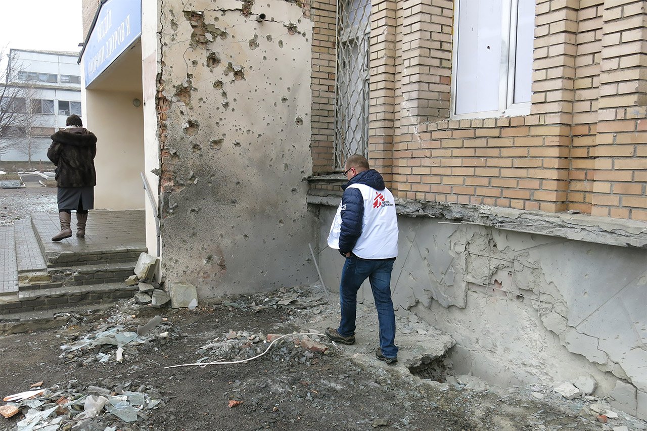 Les structures médicales continuent d’être bombardées, le personnel est contraint de fuir et des milliers de personnes n’ont plus accès aux soins.