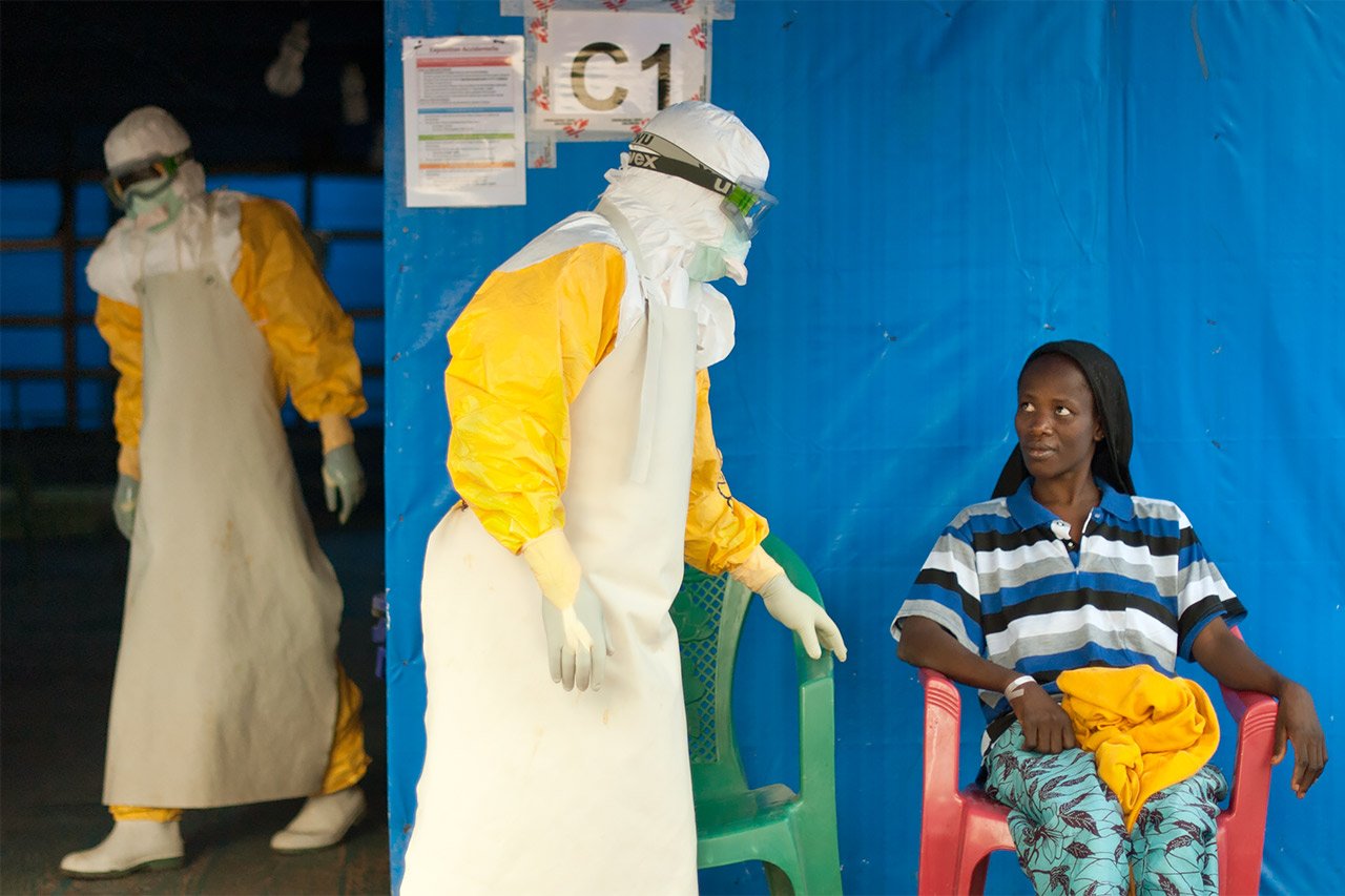 «Certains patients affichent même une certaine fierté. Le monde entier attend un remède contre Ebola et ils sont fiers de pouvoir participer aux recherches»