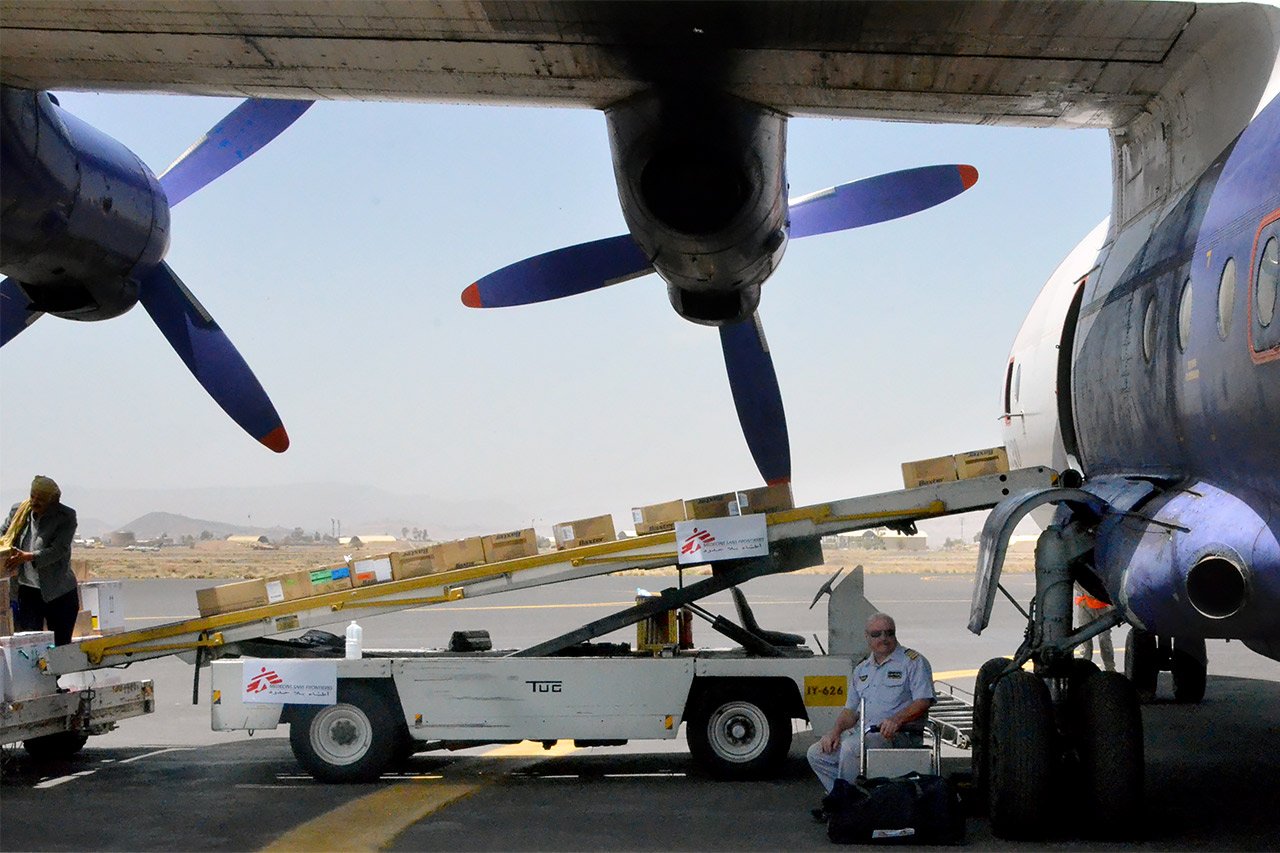 Un avion-cargo affrété par MSF transportant 15 tonnes de matériel médical d'urgence a atterri à Sanaa lundi 13 avril.