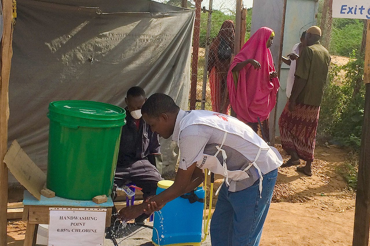 Cette épidémie ne fait que mettre en lumière les conditions de vie et d’hygiène déplorables qui règnent dans le camp.