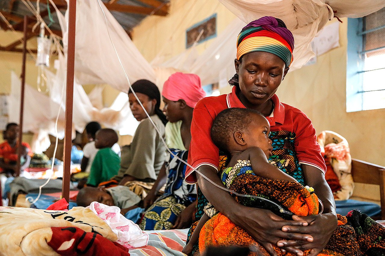 Les équipes MSF des camps de Nyarugusu et de Nduta ont soigné 72644 cas de paludisme entre les mois de janvier et d'août 2016.