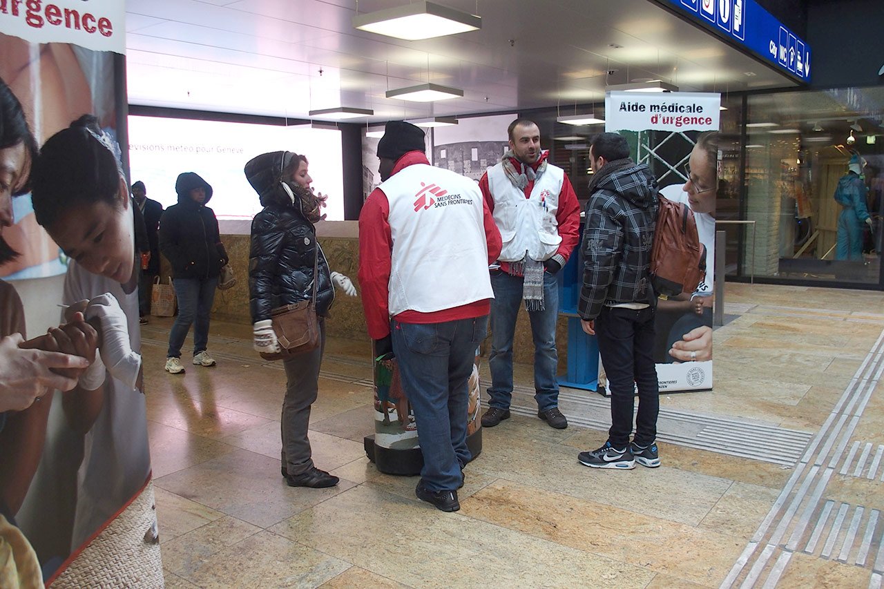 Les équipes de MSF de campagne de dialogue direct.