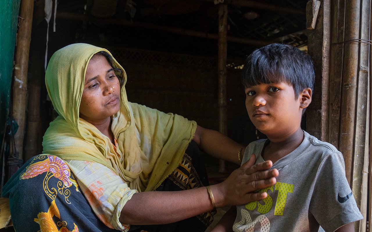 Tayeba Begum, mère de jumelles de 5 ans. Cox’s Bazar, Bangladesh. 29.06.2022