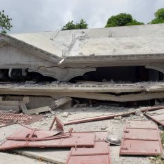Une maison détruite par le tremblement de terre le matin du 14 août près du projet de santé sexuelle et reproductive de MSF à Port-à-Piment, dans le département du Sud d'Haïti.