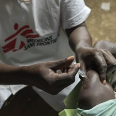Seit März 2022 führen Ärzte ohne Grenzen und das südsudanesische Gesundheitsministerium gemeinsam eine Impfkampagne gegen Hepatitis E in Bentiu, Südsudan, durch.