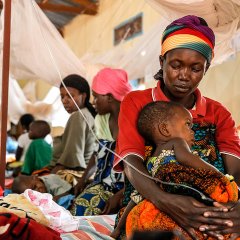 Les équipes MSF des camps de Nyarugusu et de Nduta ont soigné 72644 cas de paludisme entre les mois de janvier et d'août 2016.
