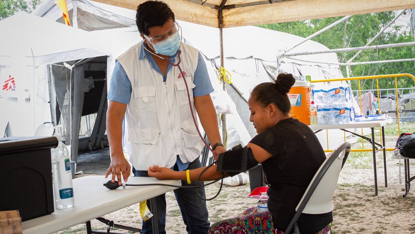 9. April 2020, Matamoros, Mexiko: Ärzte ohne Grenzen passt die Hilfsaktivitäten laufend an die neue Situation an, um die Migranten und Asylsuchenden zu unterstützen. Diese haben kaum Möglichkeiten, sich vor Covid-19 zu schützen. 