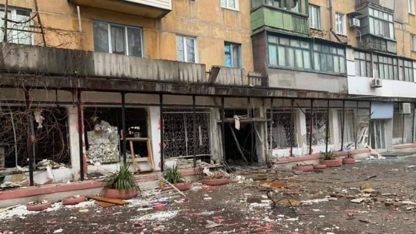 Vue de la ville de Mariupol gravement touchée par les bombardements