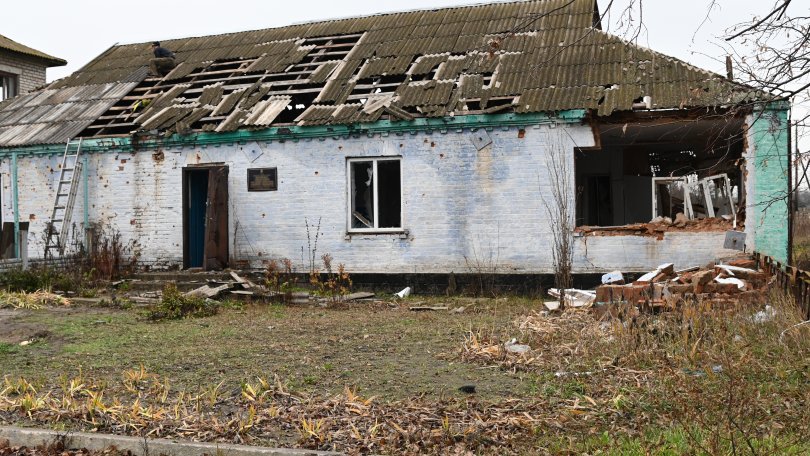 Zerstörtes Gesundheitszentrum in der Region Kherson. Ukraine, November 2022.