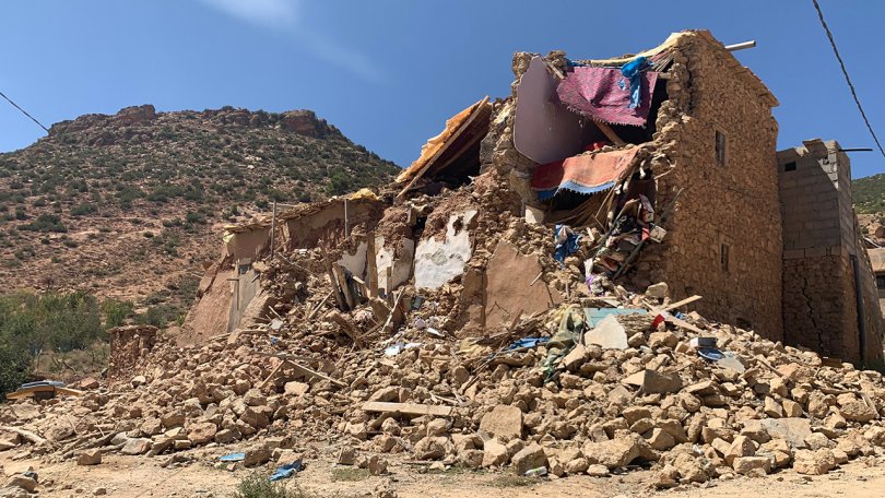 Ein eingestürztes Haus in der Region Hal Haouz, wo unsere Teams Bedarfsermittlungen durchgeführt haben. Marokko, 12. September 2023.