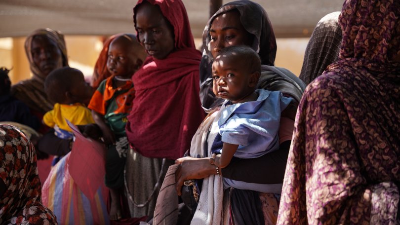 Humanitäre Nothilfe und Nahrungsmittelhilfe im Geflüchtetencamp Samsam. Nord-Darfur, Sudan.