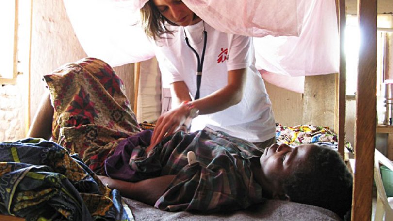 Haut-Uélé, RDC, Novembre 2008. Traitement de la maladie du sommeil