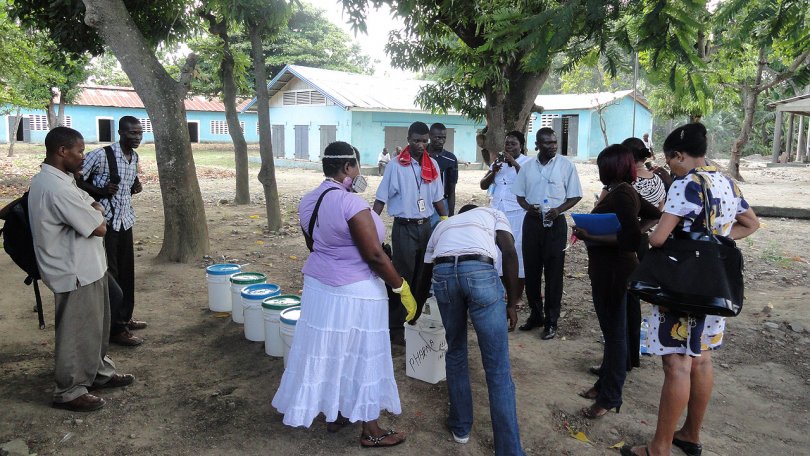 Cap-Haïtien: formation du personnel de santé haïtien sur la prise en charge du choléra par des équipes de MSF.