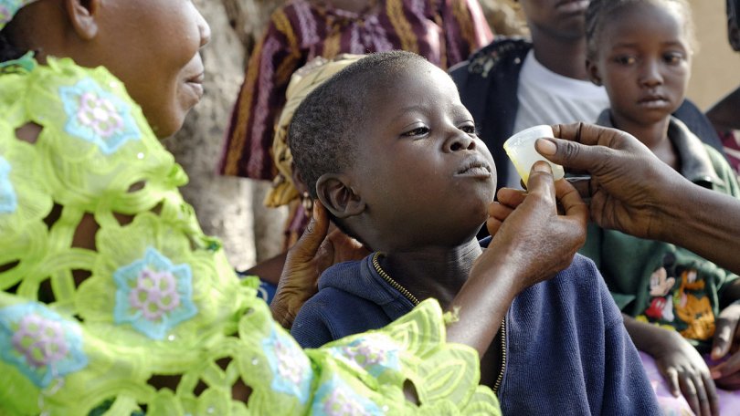 Les nouveaux traitements contre le paludisme peinent à être introduits en Afrique. Le projet pilote visant à subventionner ces médicaments dans huit pays n’a pas produit les résultats escomptés.