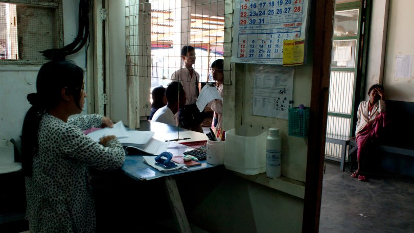 Pharmacie à l’intérieur de la clinique MSF de Insein à Rangoun.