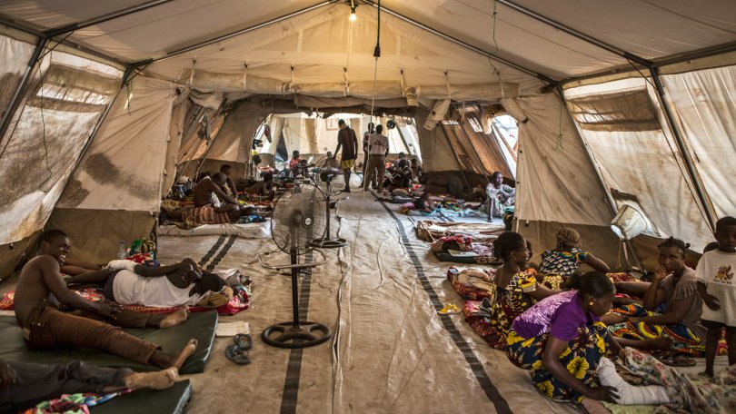 « Comme l’hôpital manquait de place, nous avons installé des tentes dans son enceinte pour accueillir les patients ayant besoin de soins postopératoires »