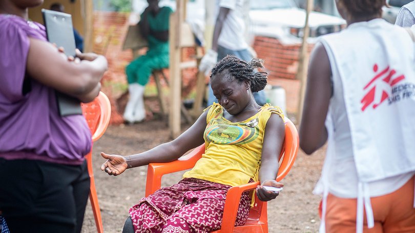 Alors que le nombre de malades semblait décliner, de nouveaux cas ont été signalés en Guinée et en Sierra Leone.