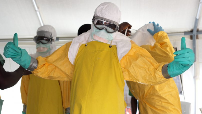 Près de 3 000 MSF, expatriés et personnels nationaux, restent mobilisés contre Ebola en Guinée, au Liberia et en Sierra Leone.