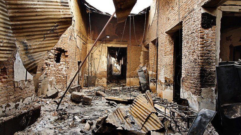 Les attaques aériennes américaines du 3 octobre dernier ont détruit le bâtiment principal du centre de traumatologie de MSF à Kunduz.