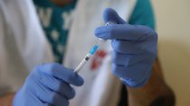 Un vaccin contre le Covid-19 en train d’être préparé.